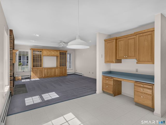 9 Spinnaker Road, Waterford, CT 06385