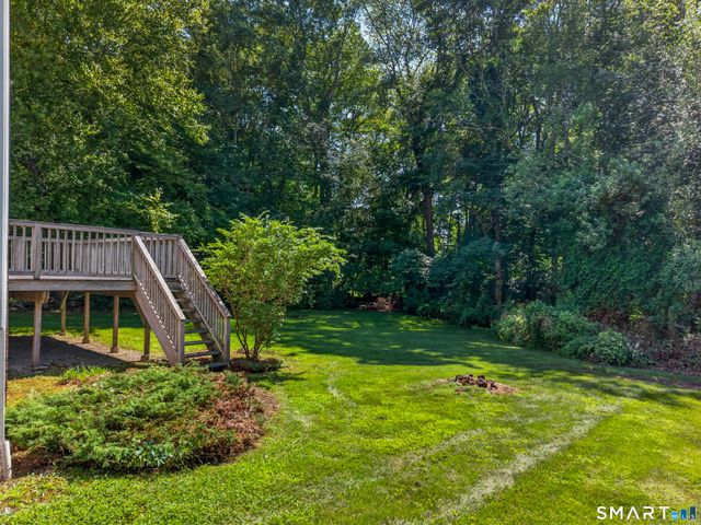 9 Spinnaker Road, Waterford, CT 06385