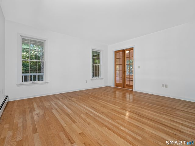 9 Spinnaker Road, Waterford, CT 06385