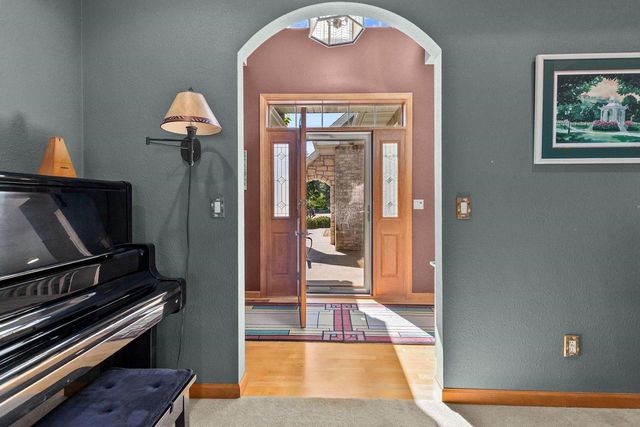 924 E PONDVIEW COURT, Appleton, WI 54913