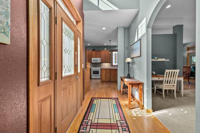 924 E PONDVIEW COURT, Appleton, WI 54913