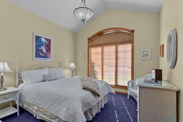 924 E PONDVIEW COURT, Appleton, WI 54913