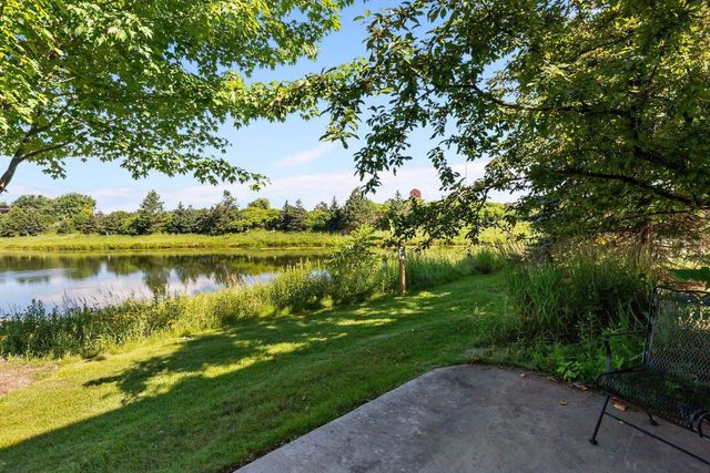 924 E PONDVIEW COURT, Appleton, WI 54913