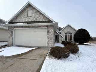 924 E PONDVIEW COURT, Appleton, WI 54913