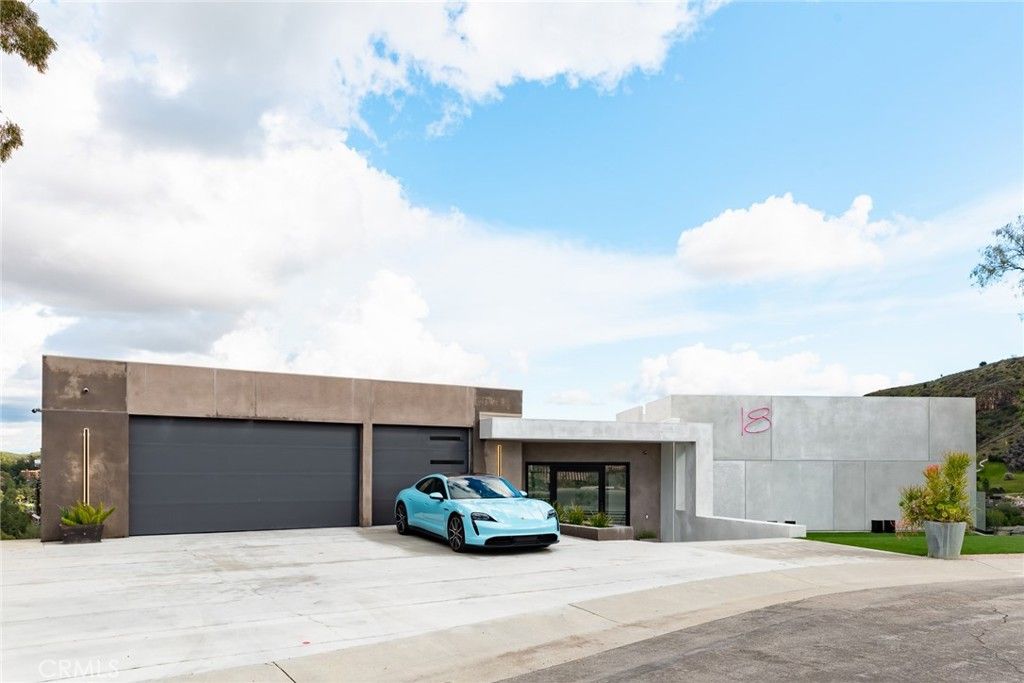 18 Stallion, Bell Canyon, CA 91307 — photo 2