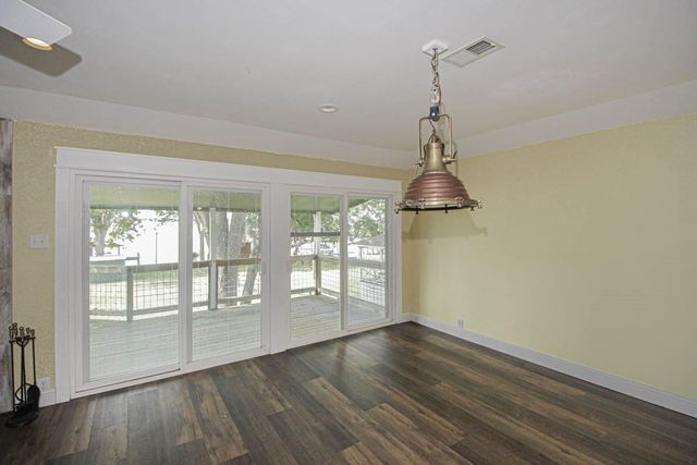 293 Mallard Point, Livingston, TX 77351
