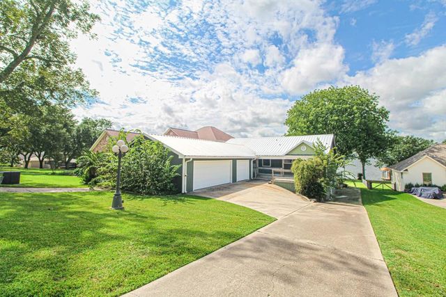 293 Mallard Point, Livingston, TX 77351