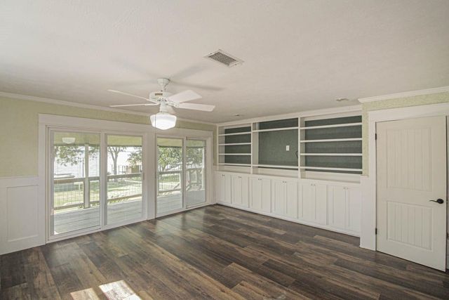 293 Mallard Point, Livingston, TX 77351
