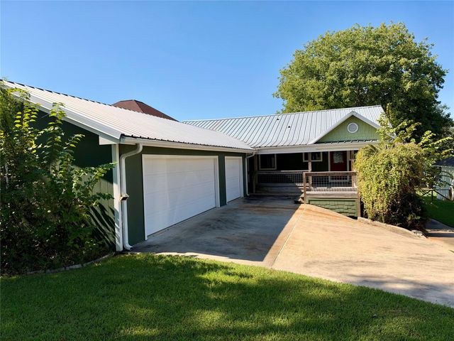 293 Mallard Point, Livingston, TX 77351