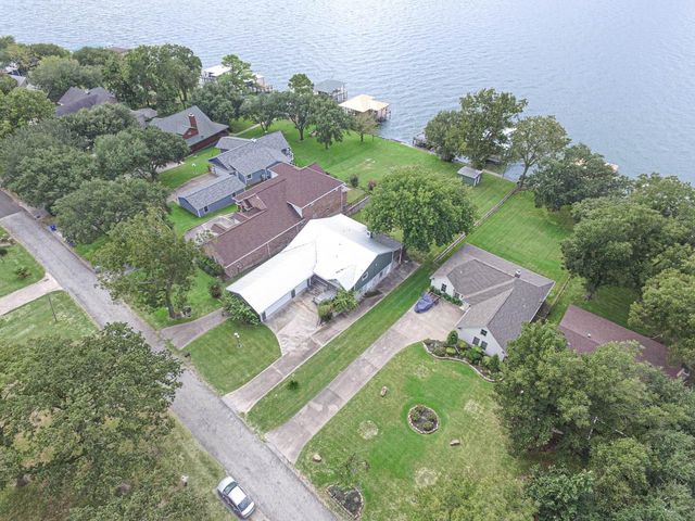 293 Mallard Point, Livingston, TX 77351