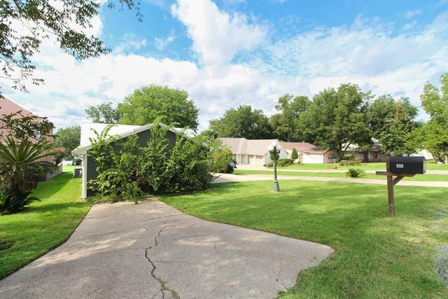 293 Mallard Point, Livingston, TX 77351