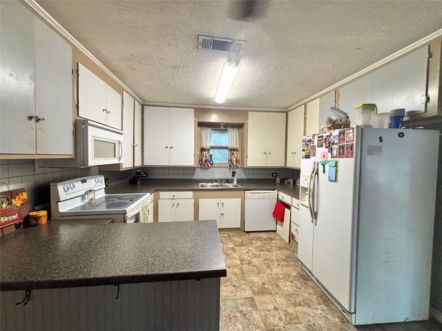 509 County Road 1015, Woodville, TX 75979