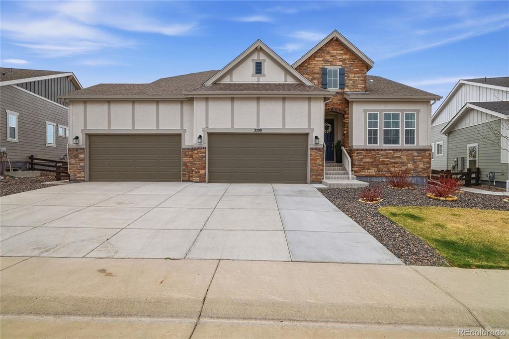 3208 Carabiner Street, Castle Rock, CO 80108