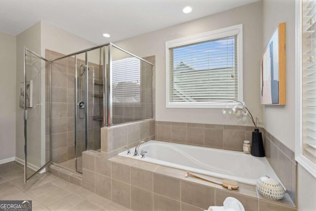 2100 Drew Drive NW, Atlanta, GA 30318