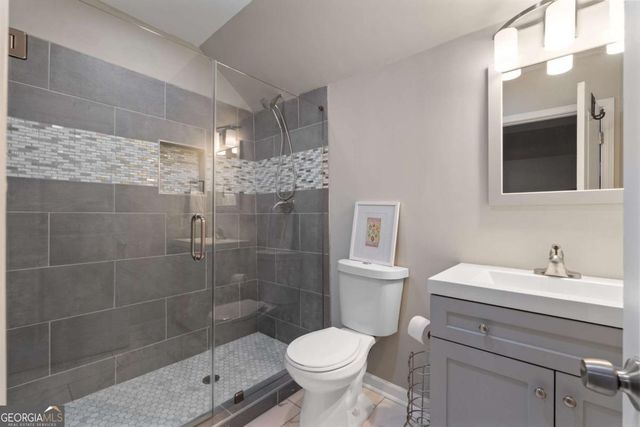 2100 Drew Drive NW, Atlanta, GA 30318