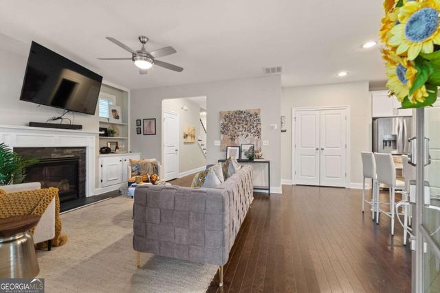 2100 Drew Drive NW, Atlanta, GA 30318