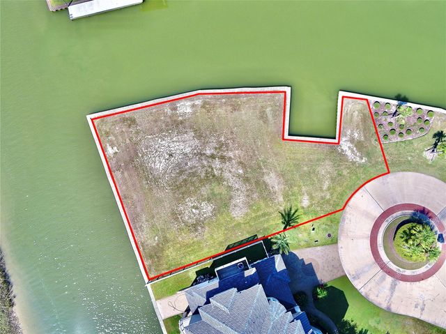 2 Little Torch, Hitchcock, TX 77563