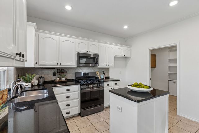 3737 Brandywine Lane, Fort Worth, TX 76244