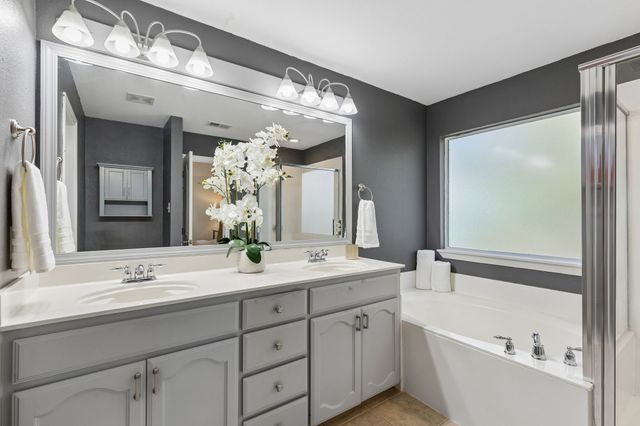 3737 Brandywine Lane, Fort Worth, TX 76244