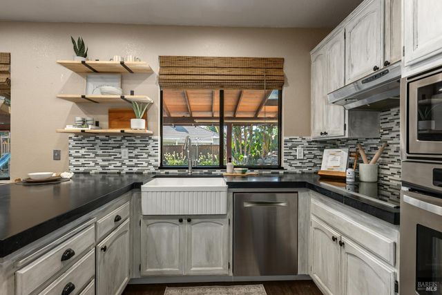 206 Willow Green Way, Vacaville, CA 95687