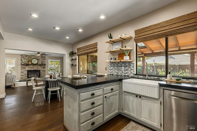 206 Willow Green Way, Vacaville, CA 95687