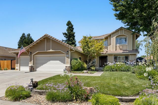 206 Willow Green Way, Vacaville, CA 95687