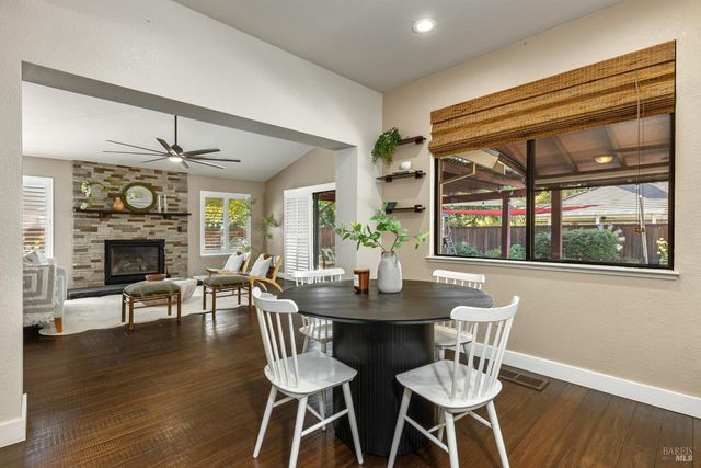 206 Willow Green Way, Vacaville, CA 95687