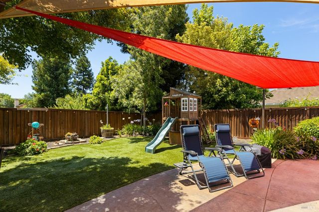 206 Willow Green Way, Vacaville, CA 95687