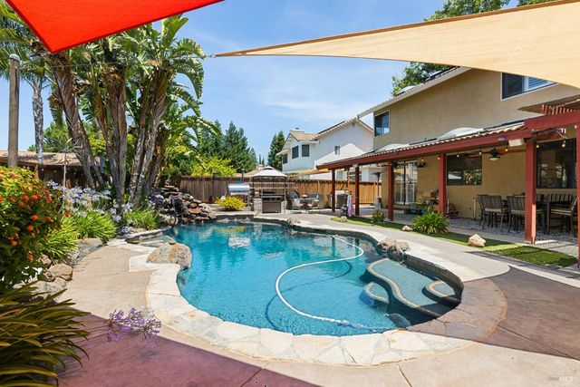 206 Willow Green Way, Vacaville, CA 95687