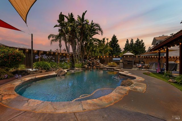 206 Willow Green Way, Vacaville, CA 95687