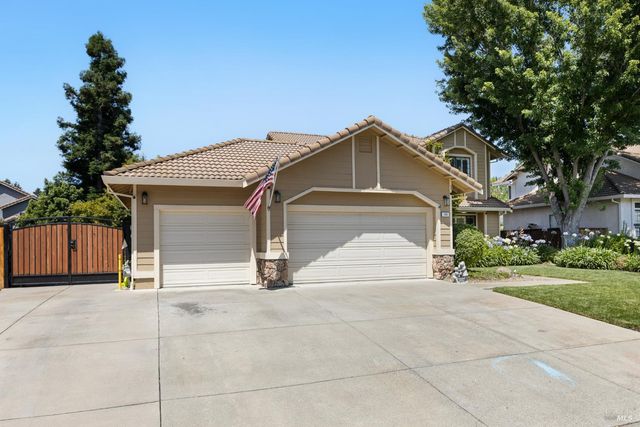 206 Willow Green Way, Vacaville, CA 95687