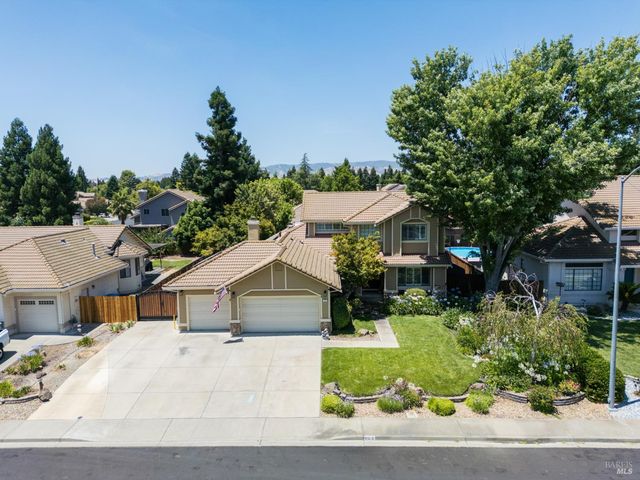 206 Willow Green Way, Vacaville, CA 95687