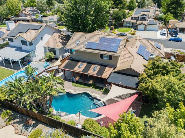 206 Willow Green Way, Vacaville, CA 95687