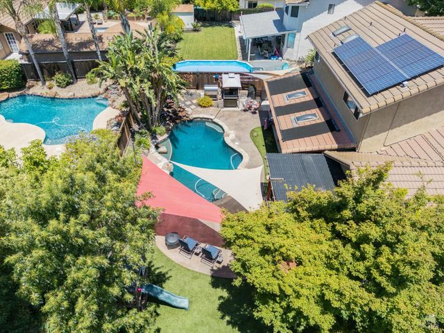 206 Willow Green Way, Vacaville, CA 95687