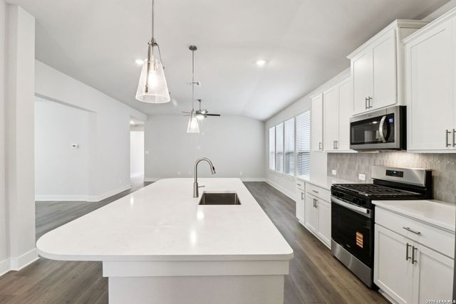 9927 Briceway Gap, San Antonio, TX 78254