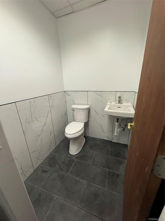 8907 Jamaica Avenue, Woodhaven, NY 11421 — photo 3
