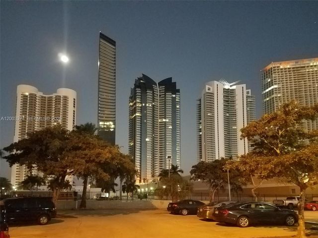 200 172nd St 207, Sunny Isles Beach, FL 33160