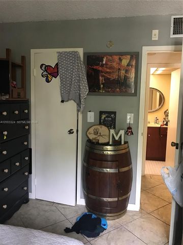 200 172nd St 207, Sunny Isles Beach, FL 33160