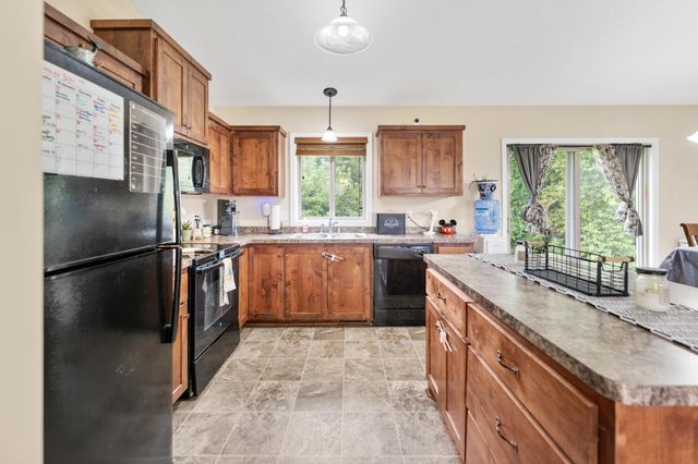 435 Highview Loop SE, Pine City, MN 55063