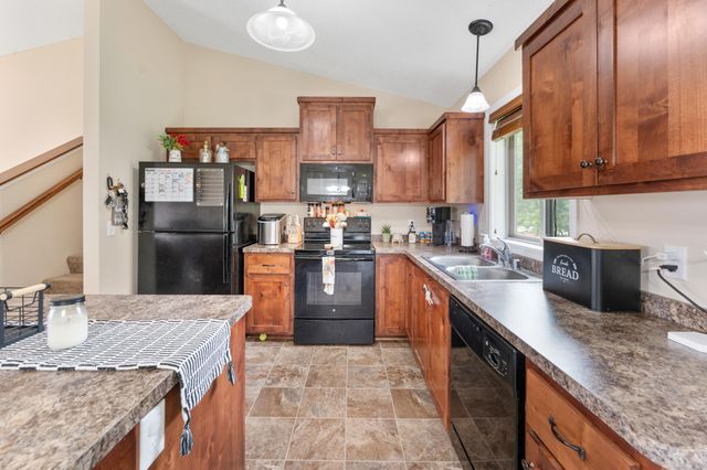 435 Highview Loop SE, Pine City, MN 55063