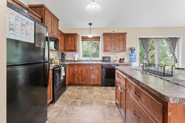 435 Highview Loop SE, Pine City, MN 55063