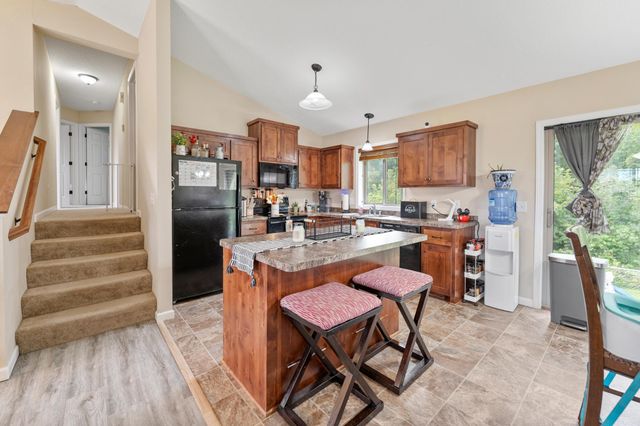 435 Highview Loop SE, Pine City, MN 55063