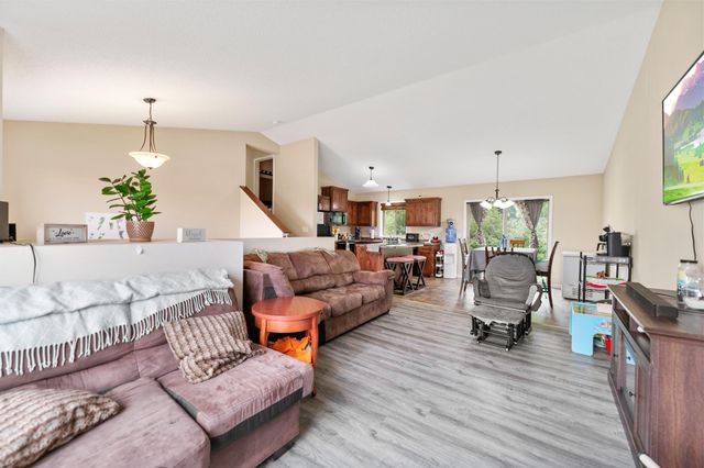 435 Highview Loop SE, Pine City, MN 55063