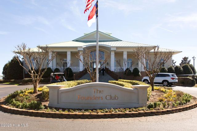 2686 Medina Court, Southport, NC 28461