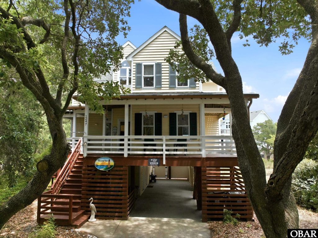 Image 1 of property listing at 1247 Lakeside Court Lot 37, Corolla, NC 27927