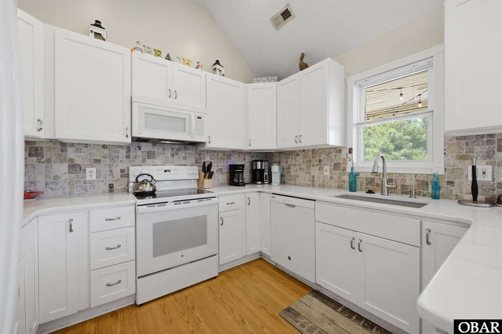 Image 17 of property listing at 1247 Lakeside Court Lot 37, Corolla, NC 27927