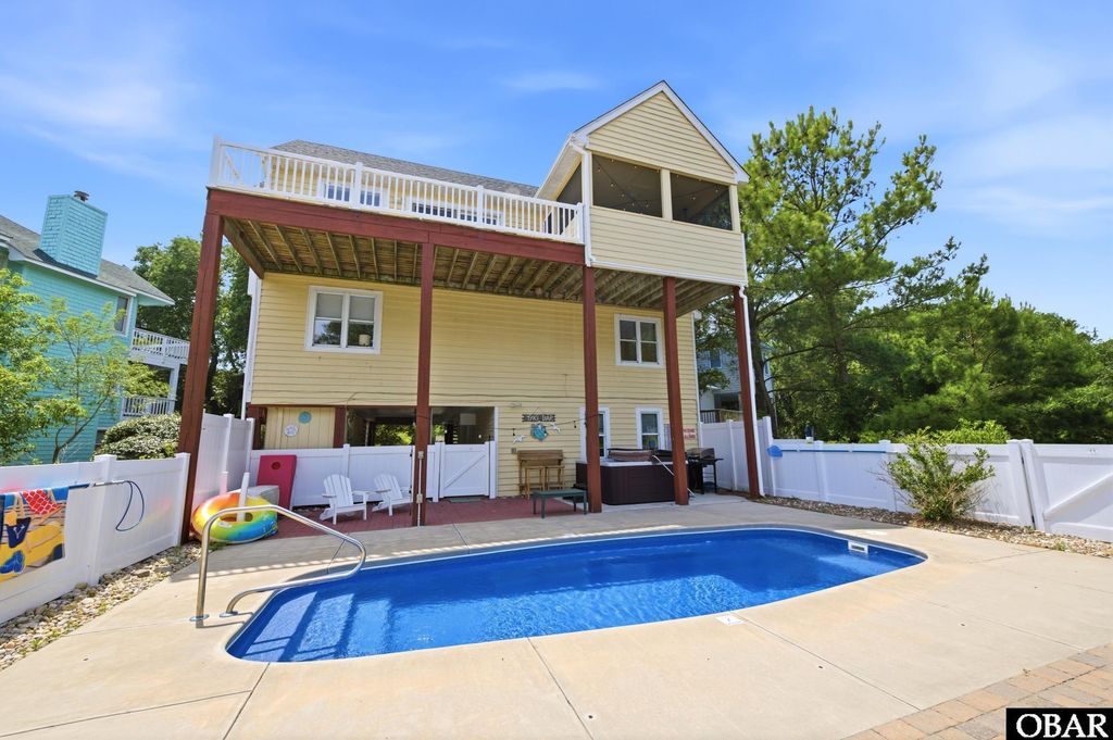 Image 4 of property listing at 1247 Lakeside Court Lot 37, Corolla, NC 27927