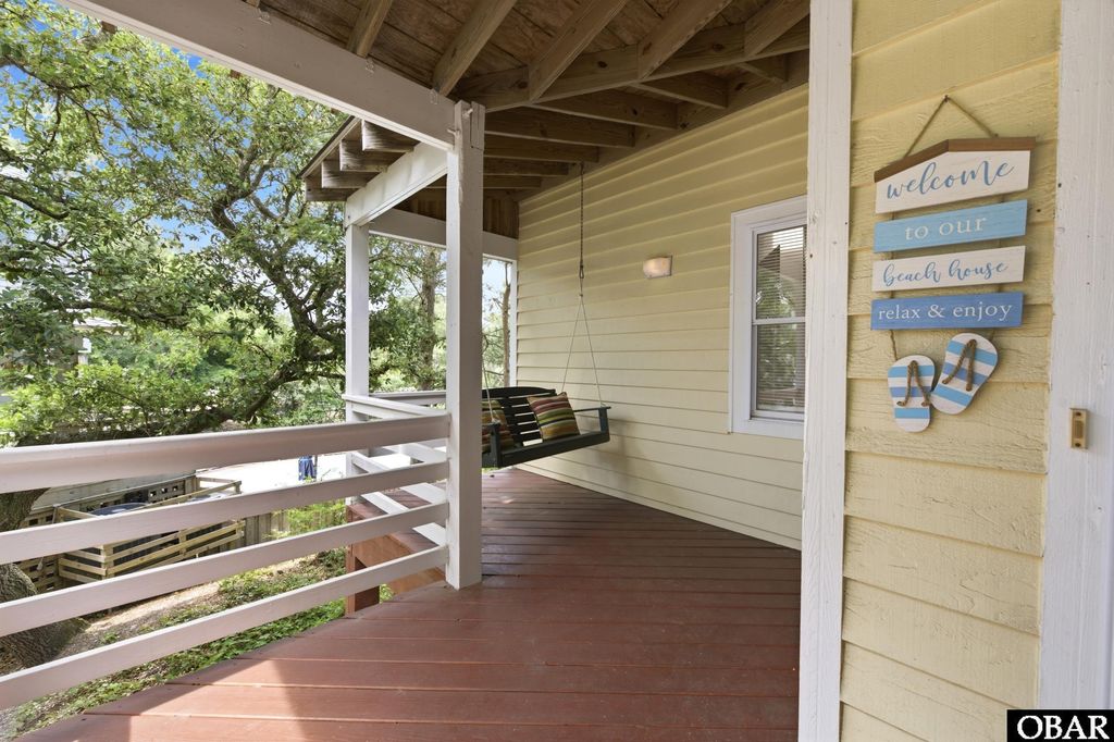 Image 8 of property listing at 1247 Lakeside Court Lot 37, Corolla, NC 27927