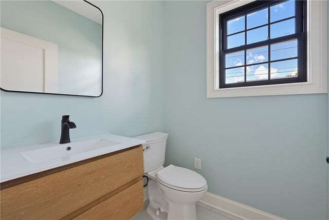 38 Ashburne Street, Pawtucket, RI 02861