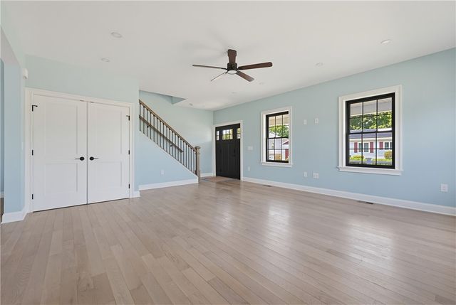 38 Ashburne Street, Pawtucket, RI 02861